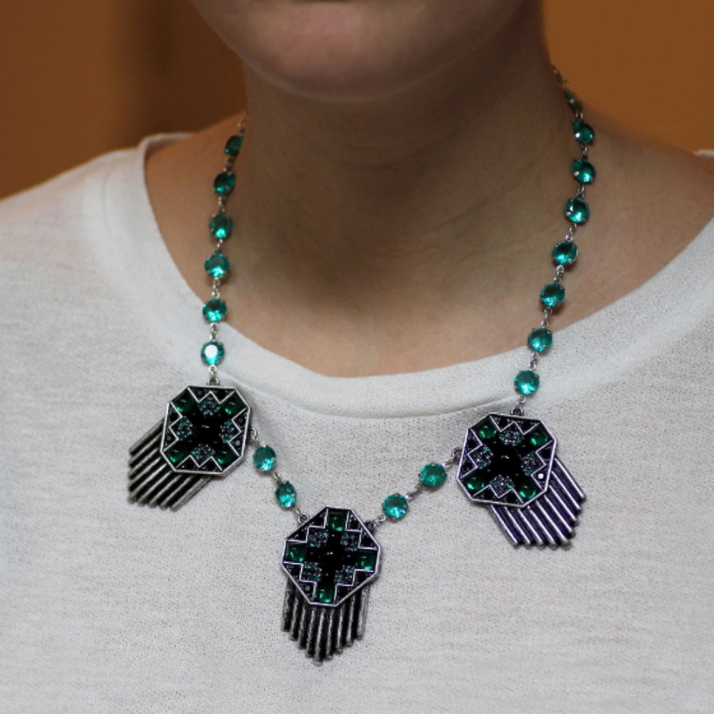 NWOT Lulu Frost vaulted crystal statement necklace